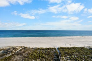 On the beach - Bluewater 902 (Orange Beach)