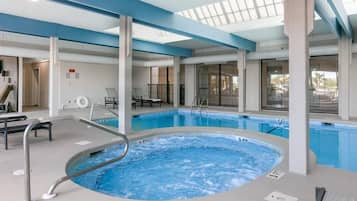 Indoor spa tub