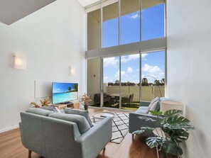 Living area - Stylish Apartment Near Mandurah’s Best Spots (Mandurah)