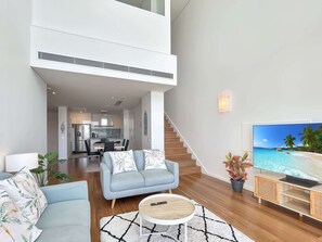 Living area - Stylish Apartment Near Mandurah’s Best Spots (Mandurah)