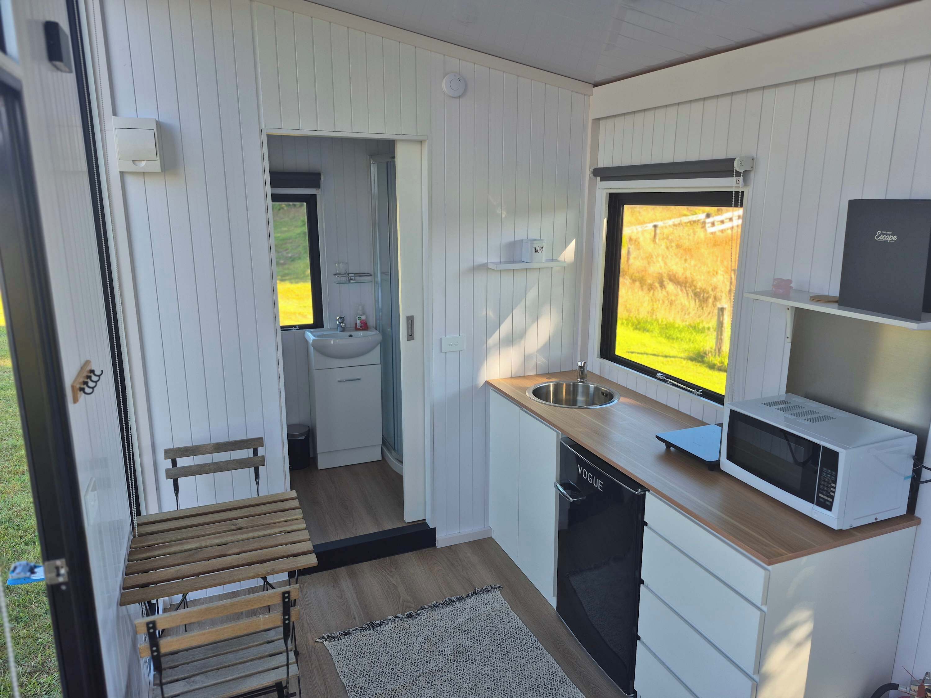 Fridge, microwave, stovetop, electric kettle