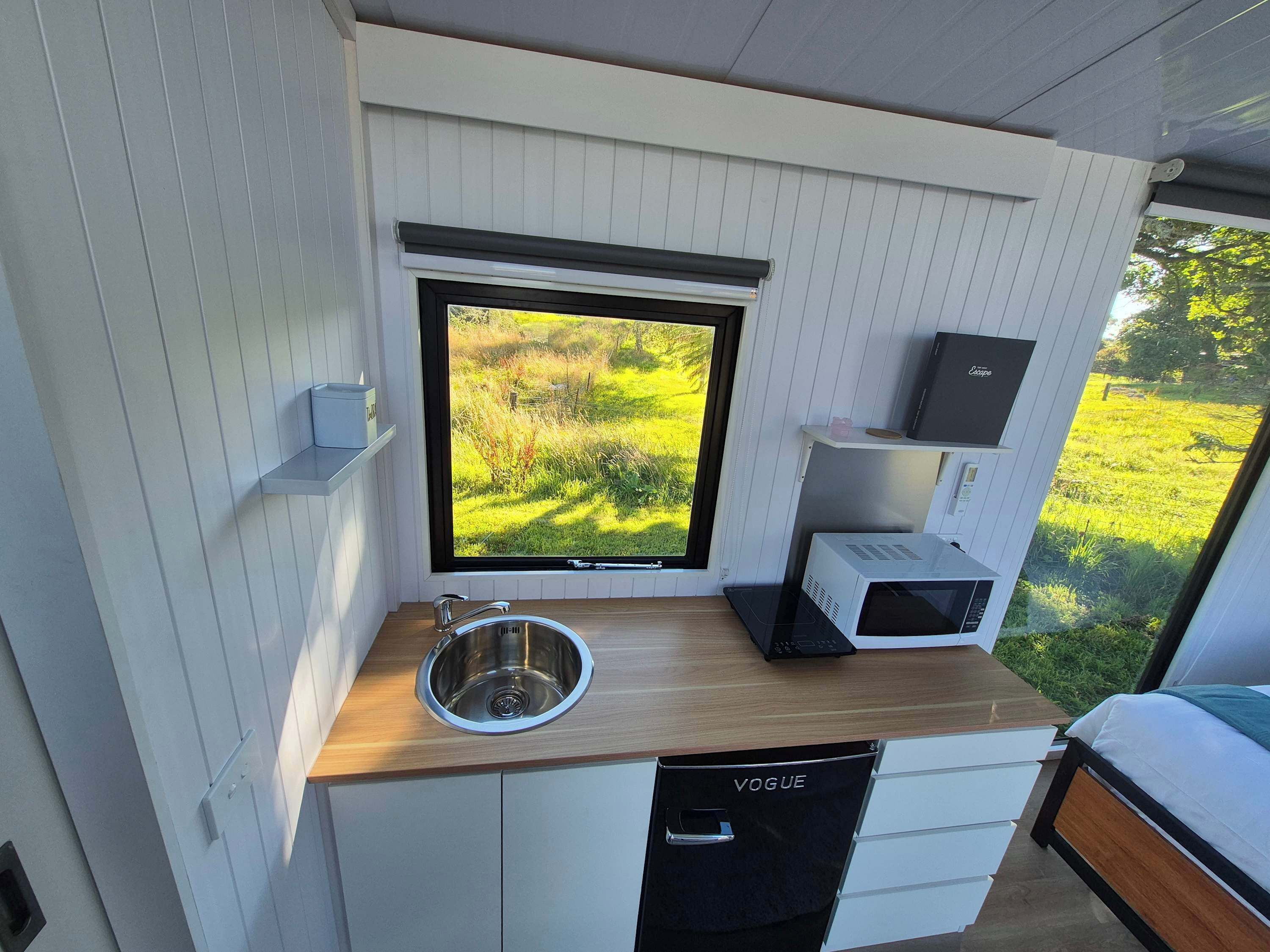 Fridge, microwave, stovetop, electric kettle