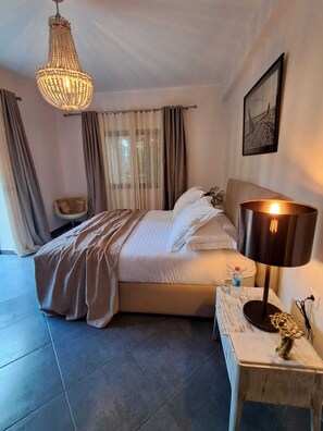 Comfort Double Room, Non Smoking, Garden View | In-room safe, blackout curtains, soundproofing, free WiFi