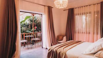 Comfort Double Room, Non Smoking, Garden View | In-room safe, blackout drapes, soundproofing, free WiFi