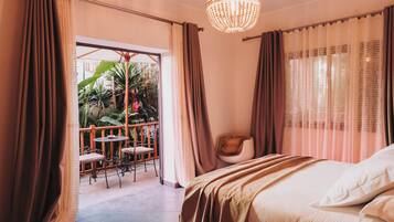 Zimmersafe, Verdunkelungsvorhänge, schallisolierte Zimmer