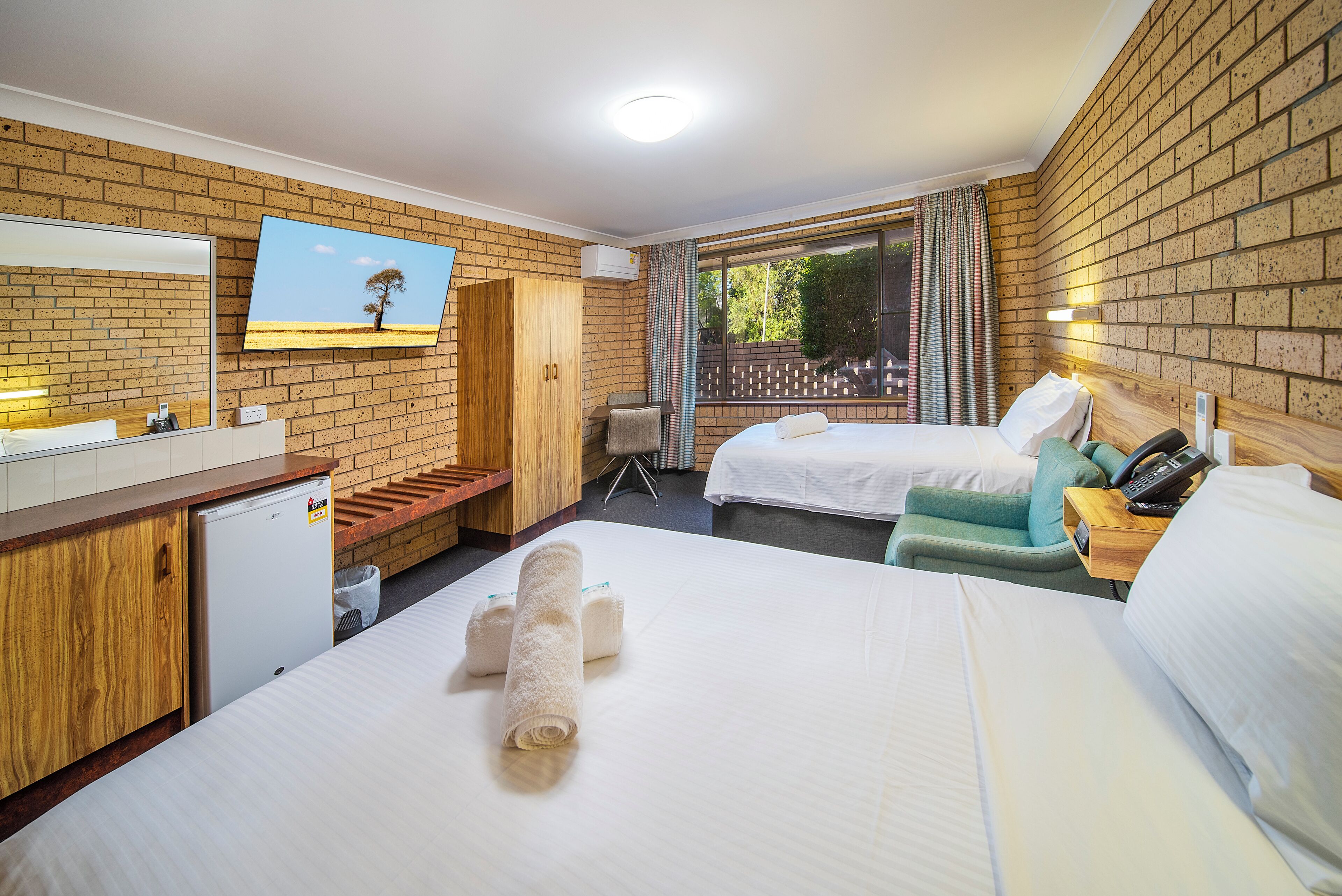 Double or Twin Room, Courtyard View | Desk, free WiFi