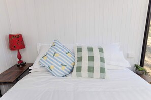 1 dormitorio y ropa de cama