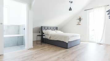 4 Schlafzimmer, Bügeleisen/Bügelbrett, Internetzugang, Bettwäsche