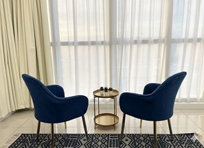 Interior - Stylish 1BR Canal View Apartment | Business Bay (Dubai)