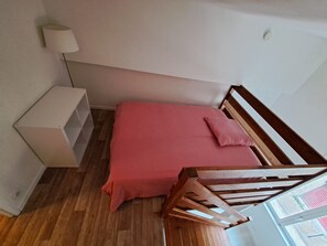 1 bedroom, WiFi - Mezzanine studio full (Bordeaux)
