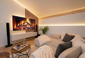 Living area - Scandinavian Alpine Lodge - stylish & quiet in a top location near Tegernsee (Reichersbeuern)