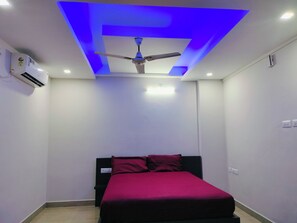 Deluxe Double Room | Free WiFi - Jaganmatha Kollur  (Kollur)