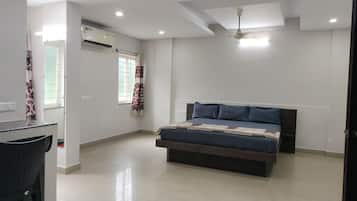 Basic Triple Room | Free WiFi