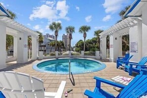 Pool - Sand Dollar Quarters - 3BR, 2min walk Gulf, Sound, Dock, Hot Tub, Community Pool (Navarre)