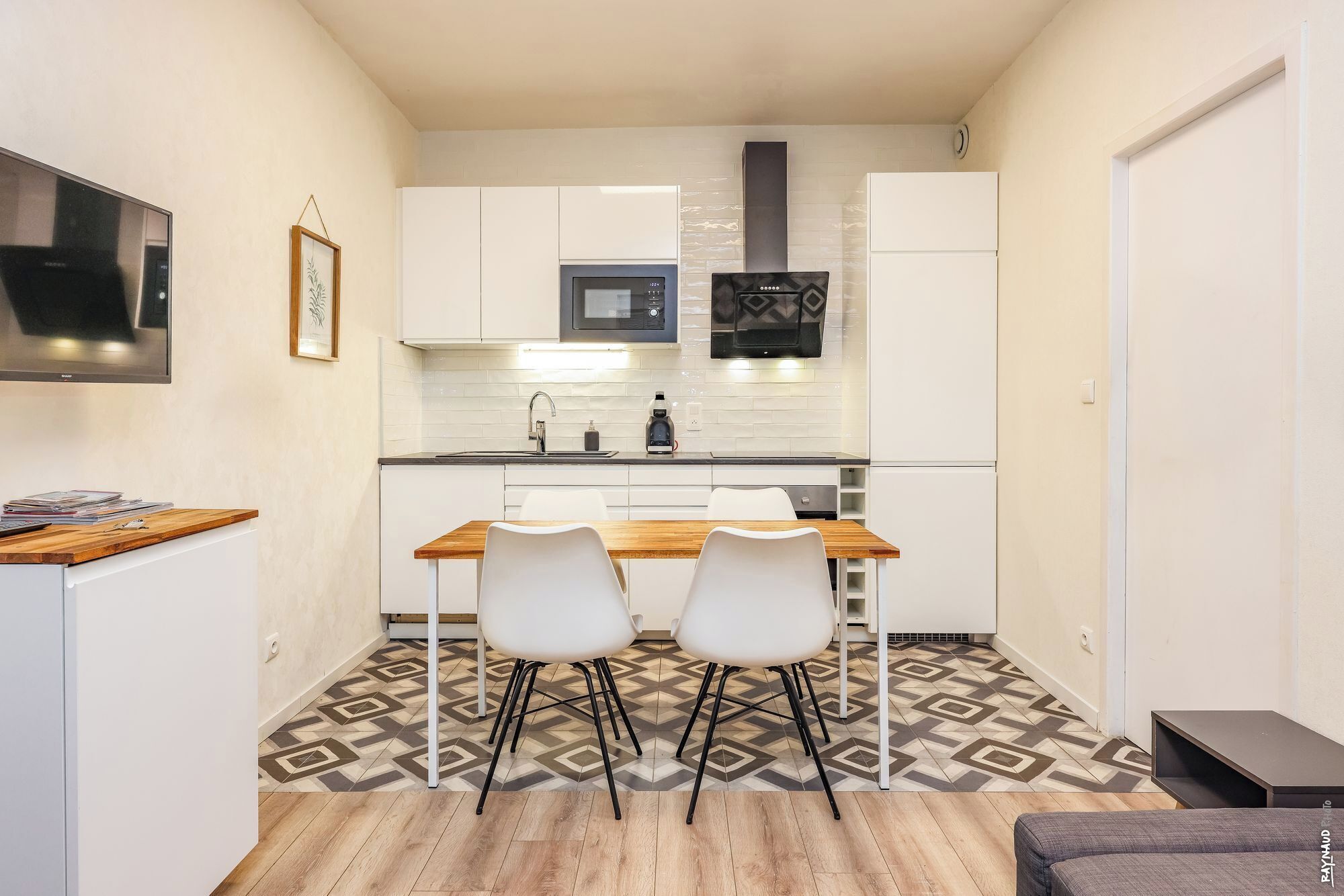 Geladeira, micro-ondas, fogão, cooktop