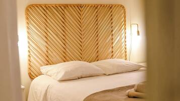 2 bedrooms, iron/ironing board, travel crib, free WiFi