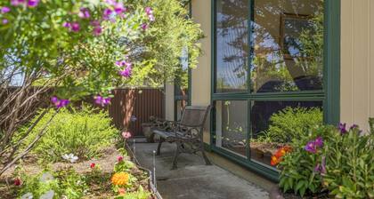 To Marlin & Will ~ Port Willunga - Unsophisticated & Kitsch Simplicity