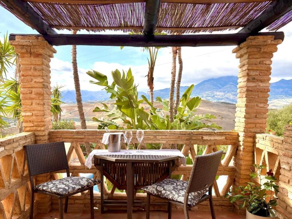 Suite Superior, vista giardino | Ristorazione all'aperto