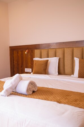 Unclassified image, 4 of 7, button - Hardy's Retreat (Koti)