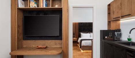 Sviitti | Allergiatestatut vuodevaatteet, työpöytä, äänieristys