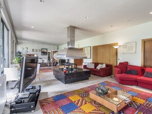 Table football - Magnificent Aroeira Villa | 6 Bedrooms | Pool Table | Private Pool (Herdade da Aroeira)
