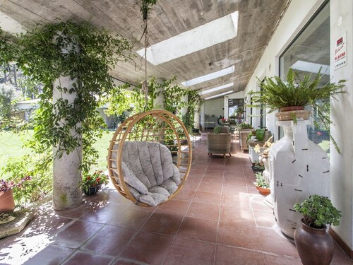 Magnificent Aroeira Villa | 6 Bedrooms | Pool Table | Private Pool