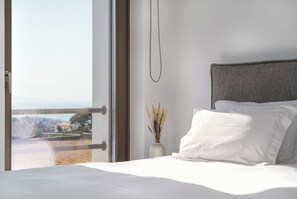 Deluxe-herbergi með tvíbreiðu rúmi - sjávarsýn | Útsýni að strönd/hafi
