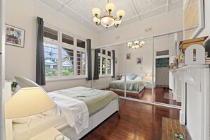 3 bedrooms, iron/ironing board, WiFi, bed sheets - Bondi Classic - Lge Bright 3B Federation Semi (Bondi)