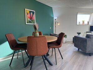 Dining - Holiday home Residenz Polderblick 19 in Burgerbrug. Suitable for 4 people, 2 bedrooms. (Burgerbrug)