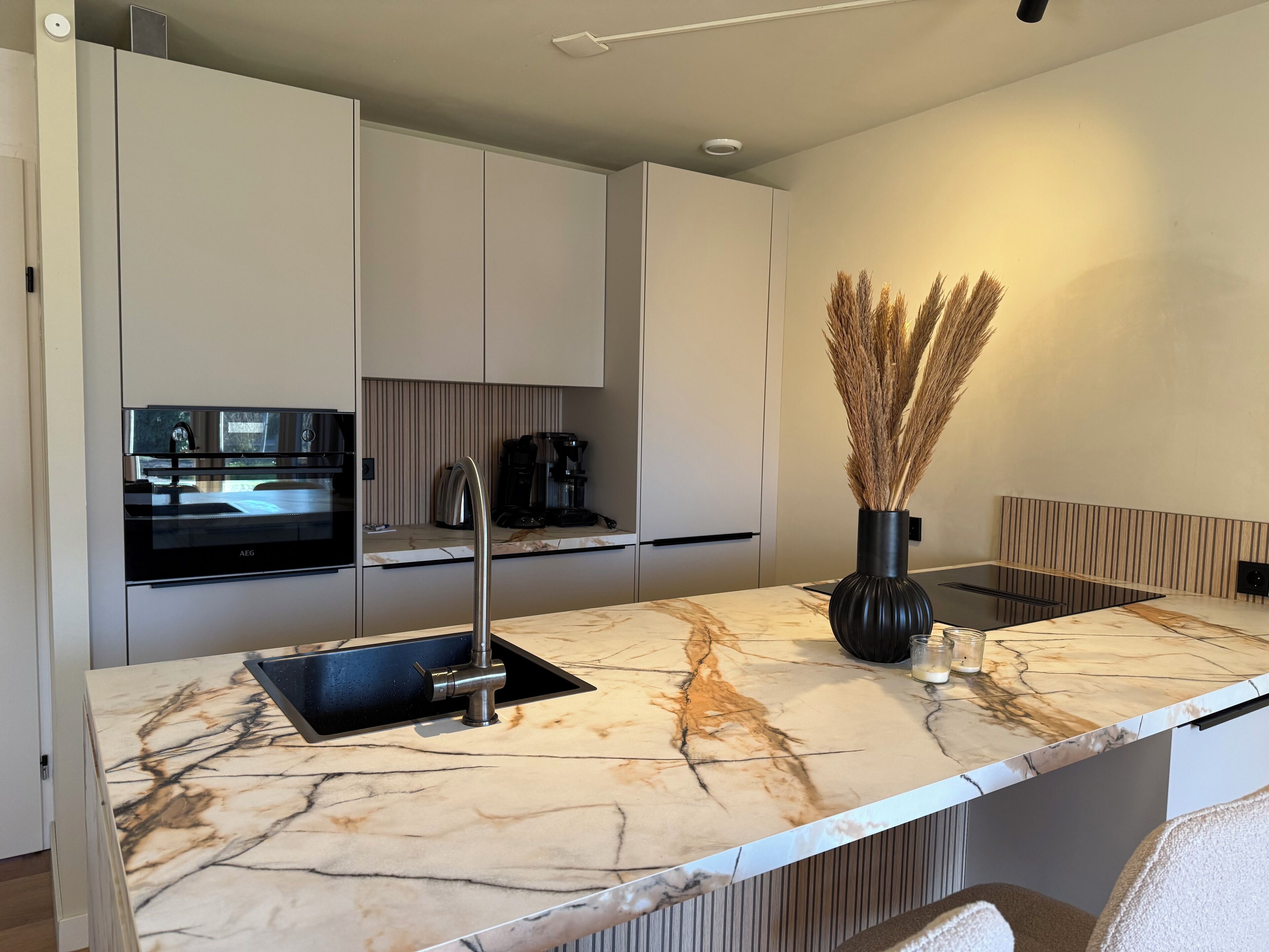 Lavavajillas, cafetera/tetera