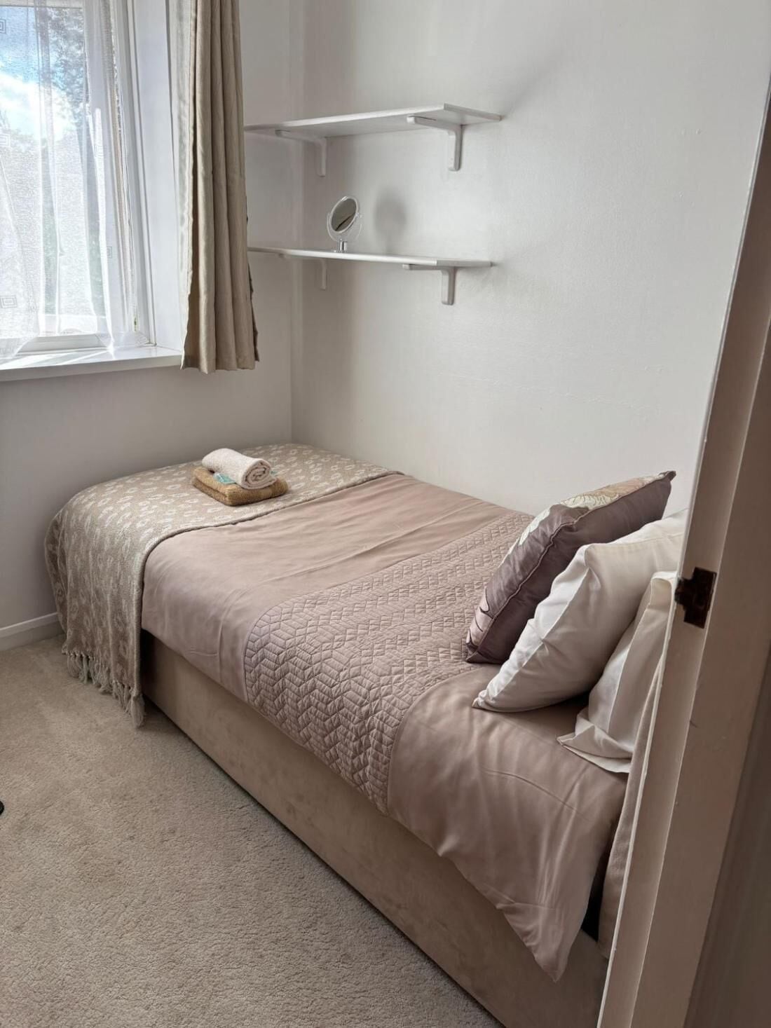 House, 3 Bedrooms, Patio, Garden View