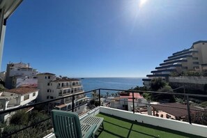 Property grounds - CASA EVASION at the foot of the beach, incredible views surrounded by a beautiful garden. (Almuñécar)