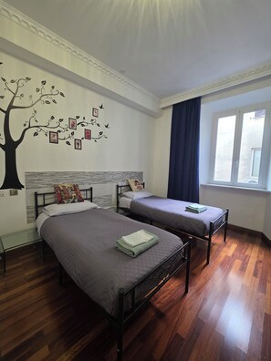 Unclassified image, 3 of 11, button - Francesco Romestay Casa Vittorio (Roma)