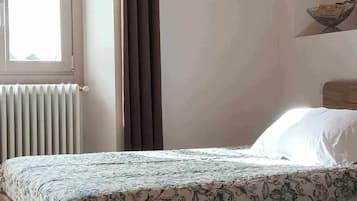 Fer et planche à repasser, Wi-Fi, draps fournis