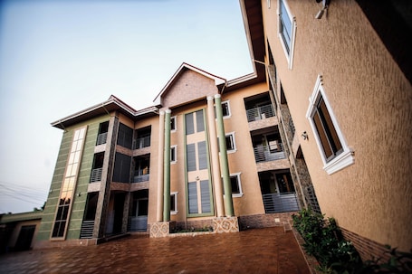 Exterior. ESTEE EURO APARTMENT
