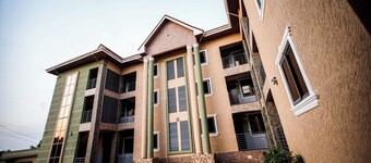 ESTEE EURO APARTMENT