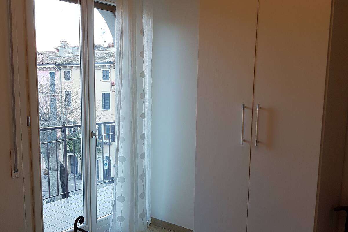 Apartment, Balkon, Seeblick | Verdunkelungsvorhänge, Bügeleisen/Bügelbrett, kostenlose Zustellbetten