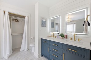 Hårføner og håndklær