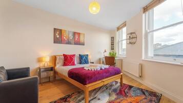 1 bedroom, iron/ironing board, WiFi (free), bed sheets