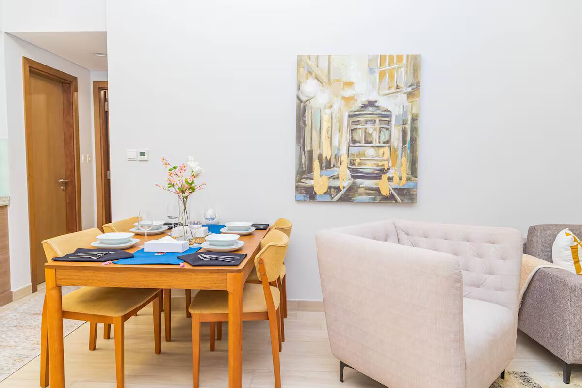 Apartamento, sacada, vista para a cidade | Opções para refeição