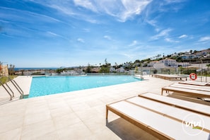 Pool - Villa Azure | Sea view - private pool - garden (Estepona)
