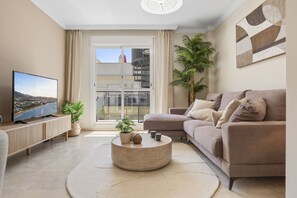 TV - Casa Fina | terrace - jacuzzi - beach (Estepona)