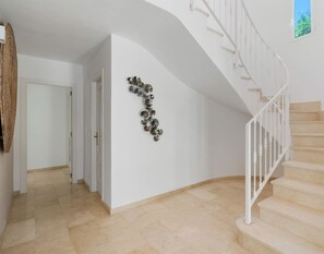 Hallway - Villa Torre Alta | Views - Pool - Terrace (Mijas Costa)