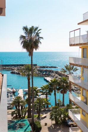 Basic-Maisonette, eingeschränkter Meerblick | Blick auf das Wasser