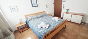 1 makuuhuone, silitysrauta/-lauta, Wi-Fi, vuodevaatteet