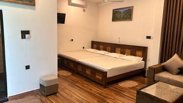 Chambre Confort, balcon, vue montagne