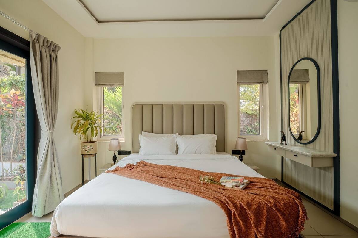 Family Villa, Pool View | In-room safe, desk, laptop workspace, blackout drapes