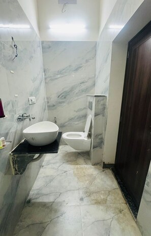 Habitació doble Deluxe | Bany | Tovalloles i sabó 