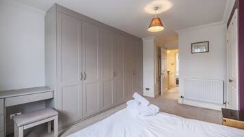 3 bedrooms, WiFi, bed sheets