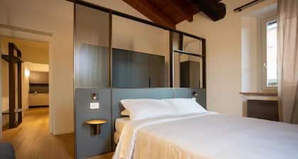 Ca Moroni Collection